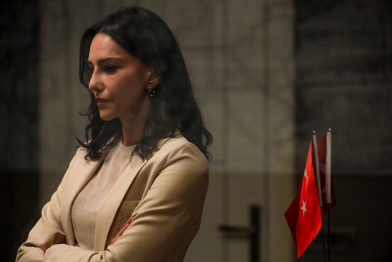 Hande Ataizi ve Aytaç Uşun Taş Kağıt Makas'a veda etti - Resim : 1