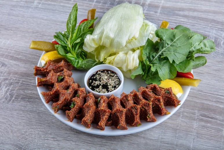 Dürümü 250 liraya çıktı! Çiğ köfte ithal oldu! Yerli üreticinin ürünü tarlada çürüyor - Resim : 1