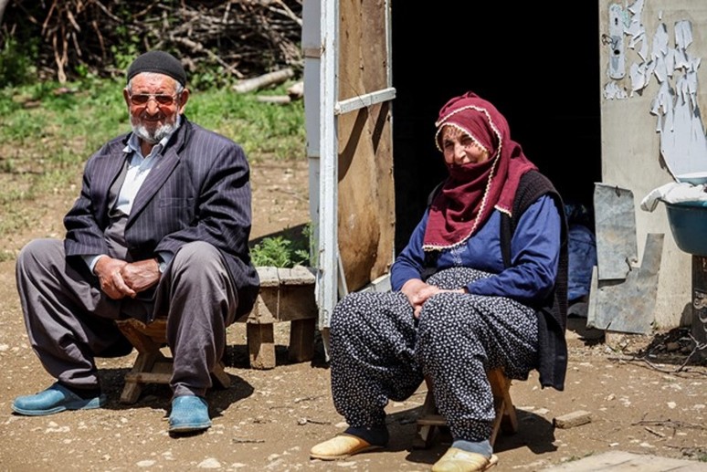Köyünü ve köylüsünü yok eden dünya! - Resim : 2