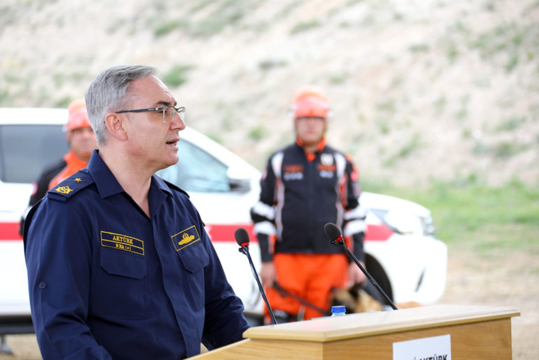 Milli Savunma Bakanlığı duyurdu: 3 PKK’lı daha teslim oldu - Resim : 1