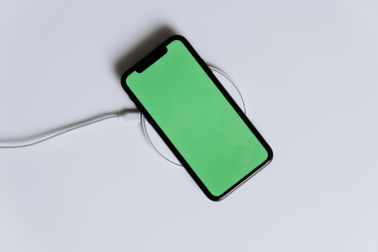 Yıllardır telefonları böyle şarj ettik, meğer pilin ömrünü bitiriyormuş! - Resim : 2