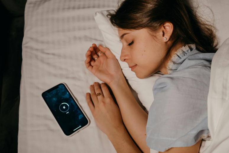 Yıllardır telefonları böyle şarj ettik, meğer pilin ömrünü bitiriyormuş! - Resim : 3