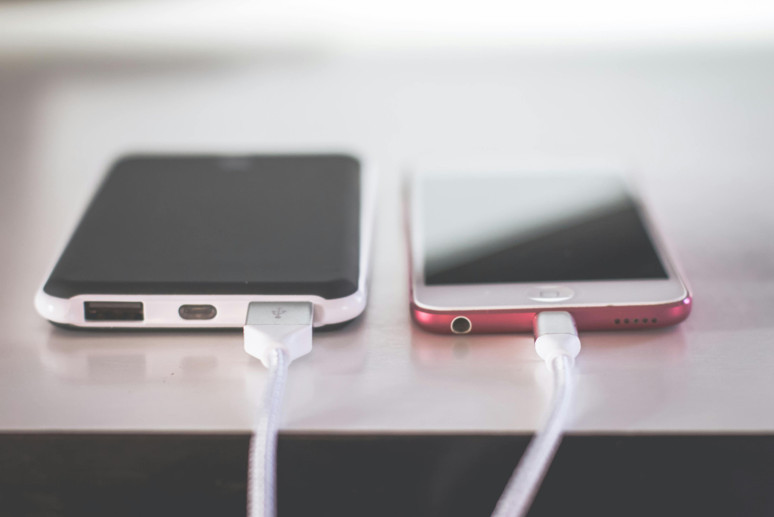 Yıllardır telefonları böyle şarj ettik, meğer pilin ömrünü bitiriyormuş! - Resim : 4