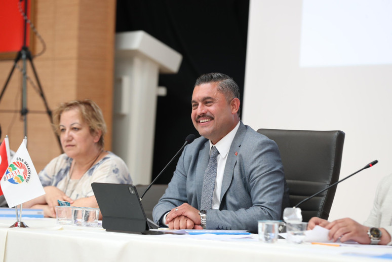 Şile Belediyesi'ne operasyon: Belediye Başkanı Özgür Kabadayı gözaltına alındı - Resim : 2