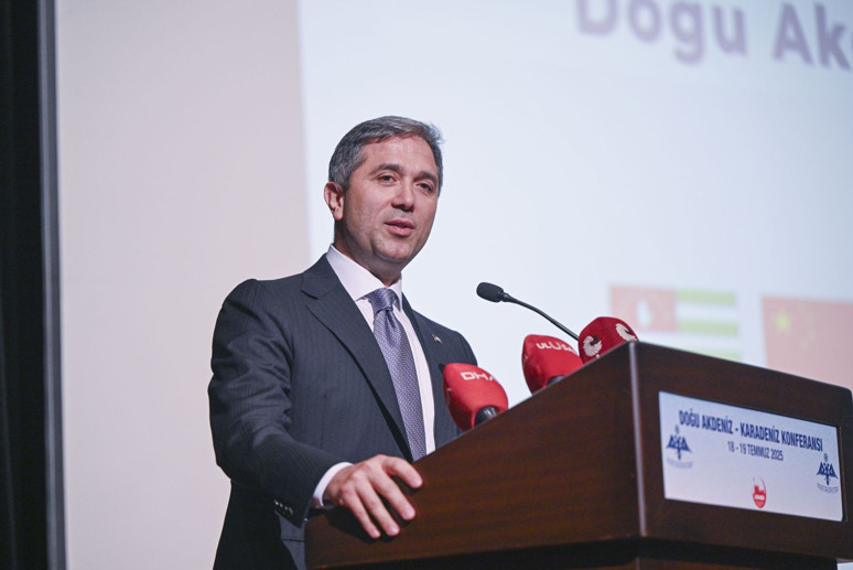 İstanbul’da kritik konferans: Doğu Perinçek’ten emperyalizme karşı birlik çağrısı - Resim : 2