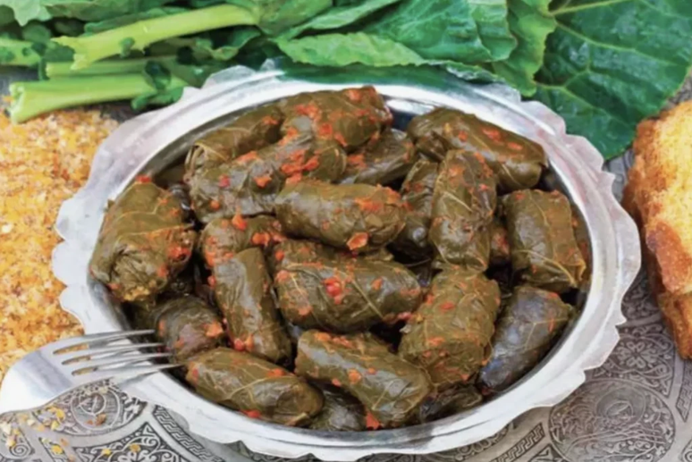 MasterChef’teki kara lahana dolması tarifi! Kara lahana dolması nasıl yapılır? - Resim : 1