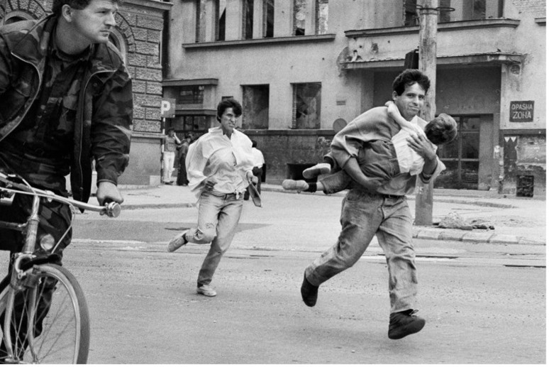 Dünya sapkın zenginlerin laboratuvarı mı? - Resim : 2