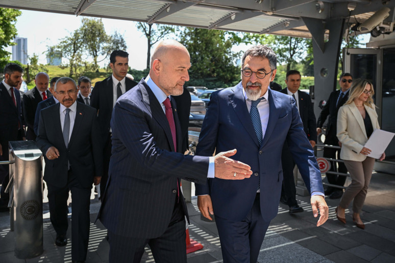 Süleyman Soylu'dan küresel hissizleşme çıkışı: Sadece bizim değil, insanlığın ortak sınavı - Resim : 2