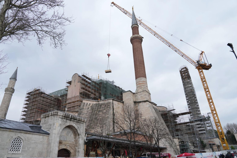 Bakan Ersoy: 'Ayasofya'da tarihin en kapsamlı restorasyonu devam edecek' - Resim : 2