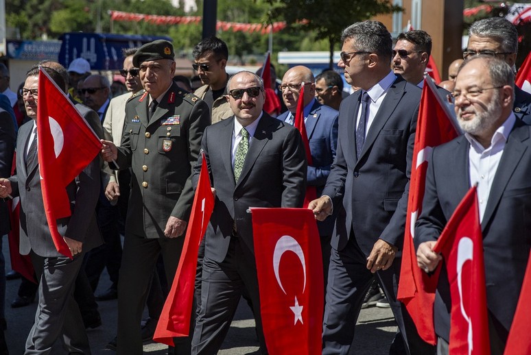 Tehdit sürüyor: Dahili ve harici düşmanlarla mücadeleye devam edeceğiz - Resim : 1