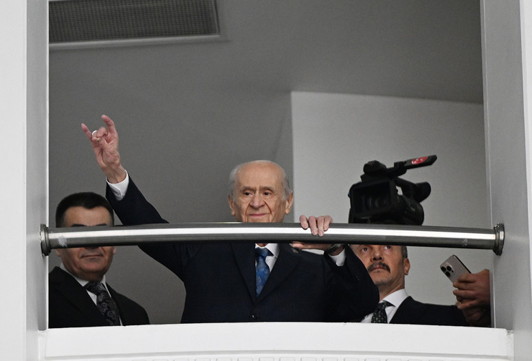 MHP, Alparslan Türkeş programına başladı… Devlet Bahçeli'den ilk kare... - Resim : 7