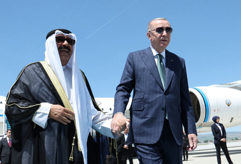 Cumhurbaşkanı Erdoğan'dan Körfez turu - Resim : 1