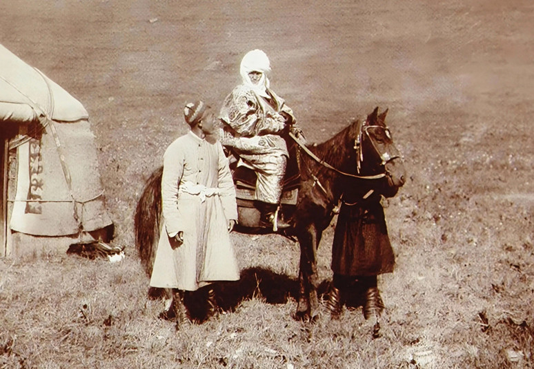 Manas’ın ve Kurmancan Datka’nın ülkesi Kırgızistan’da! Bişkek - Resim : 9