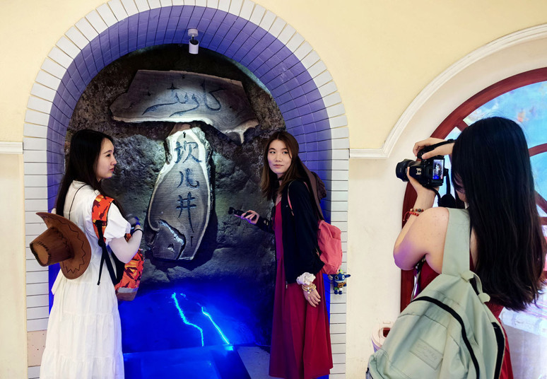 Murat Necmettin’in ‘Yaşayan Haritası’: Turpan'da Karız Kanallarını koruyan 25 yıl - Resim : 2