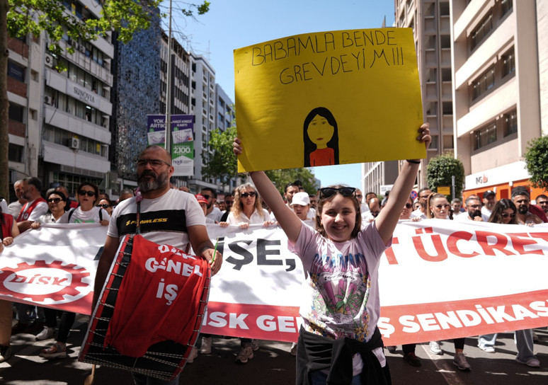 İzmir'de grevin 5. gününde işçiler Tugay'a seslendi: Şehrin patronu gibi davranma! - Resim : 1
