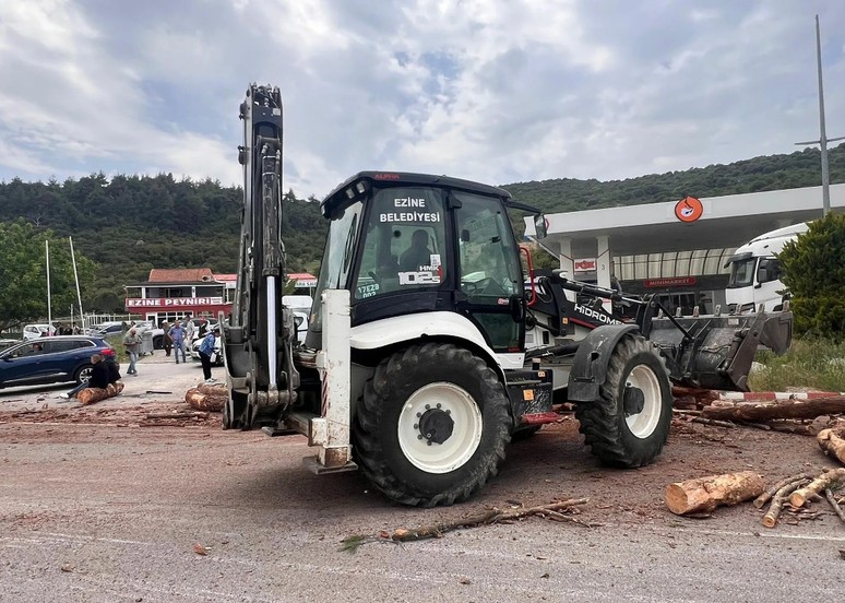 Çanakkale'de facia: Çok sayıda ölü ve yaralı var! - Resim : 1
