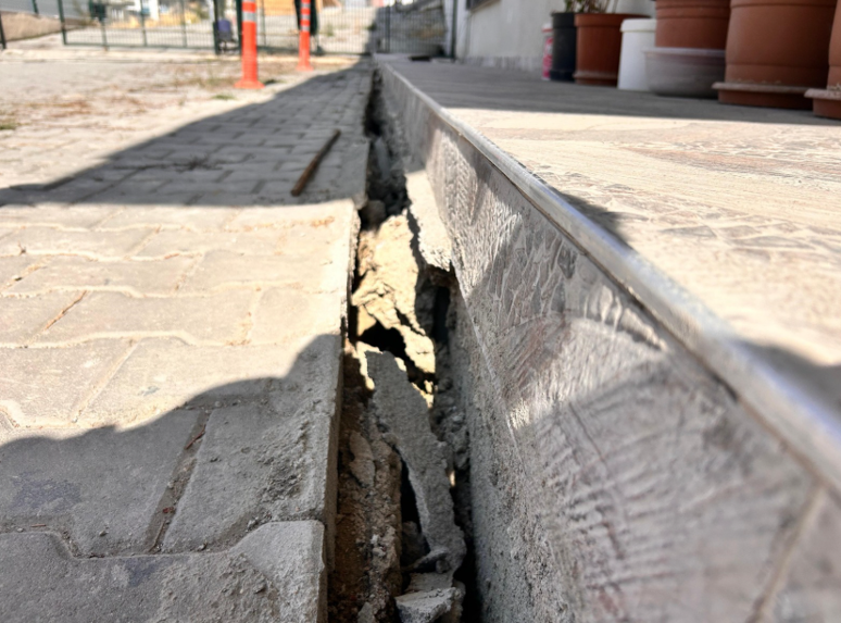 Ankara'da 300 kişinin yaşadığı apartman boşaltıldı! - Resim : 1