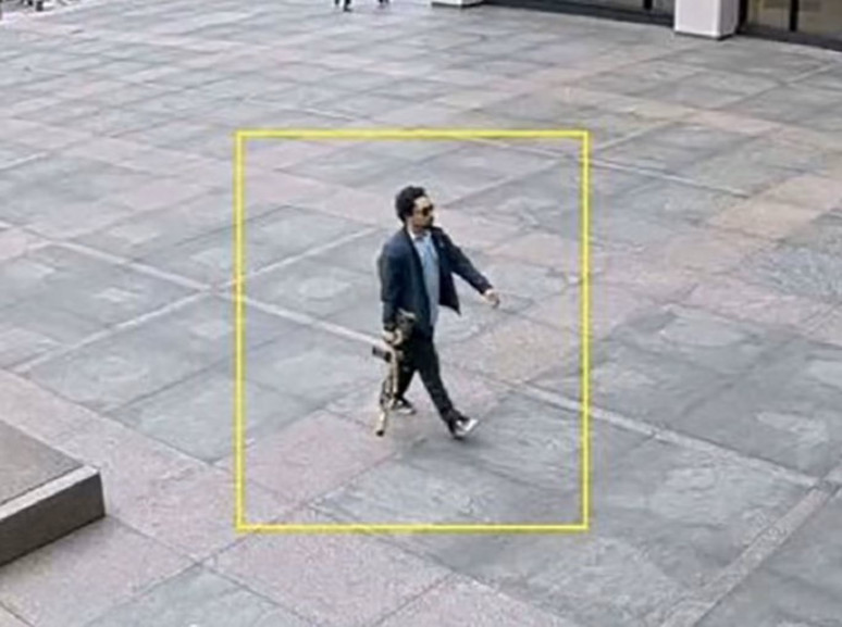 Gökdelene M4 tüfeğiyle giren saldırgan barikat kurdu: New York’ta yalnız kurt saldırısı, biri polis beş kişi öldü - Resim : 1