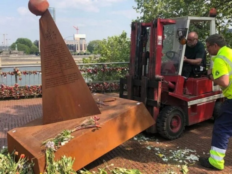 Köln’deki iftira anıtı kaldırılıyor