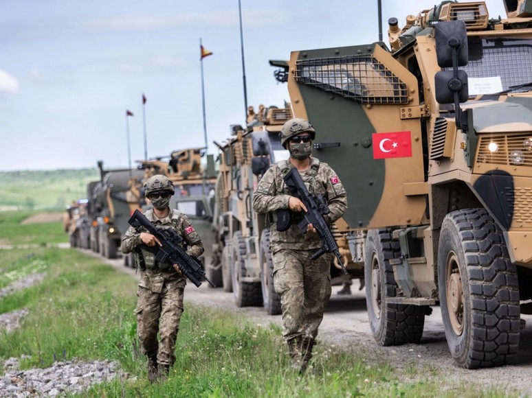 ‘Faiz lobisi’nin payı milli savunmayı katladı'