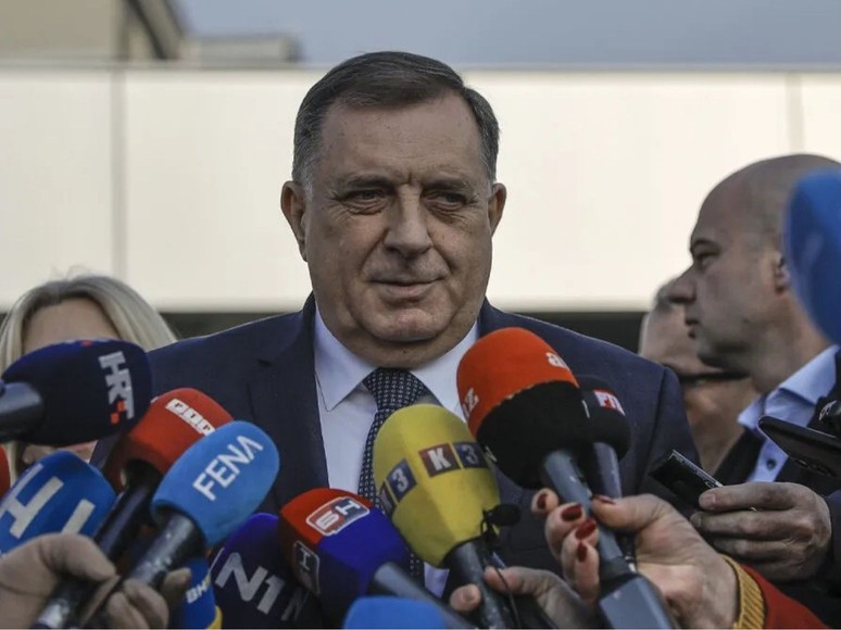 Bosna Hersek'te gerginlik büyüyor! Sırp liderin yakalanması için Interpol'e başvuru