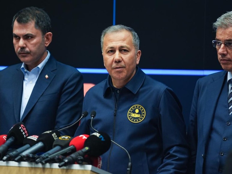 Bakan Yerlikaya'dan sonra dakika İstanbul depremi açıklaması: Artçılarda azalma var