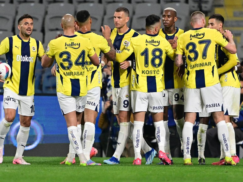 Fenerbahçe'den 4-1'lik galibiyet! Sarı-lacivertliler, Başakşehir'i mağlup etti