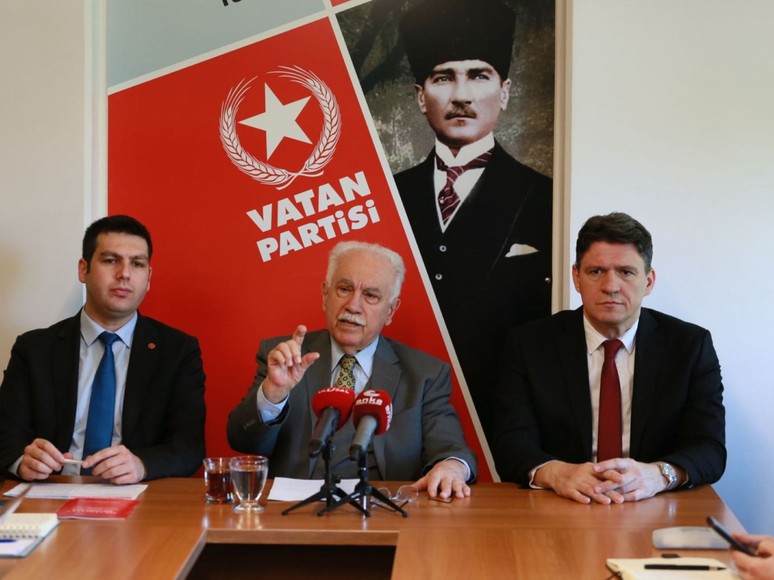 Vatan Partisi Genel Başkanı Doğu Perinçek PKK'nın fesih kararını değerlendirdi: PKK Kongresi'nin Fesih sürecini kirletmesine izin verilemez