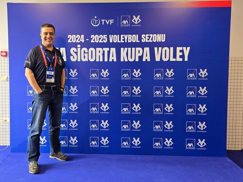 İzmir’in dağlarında voleybol çiçeği açtı - Resim : 1