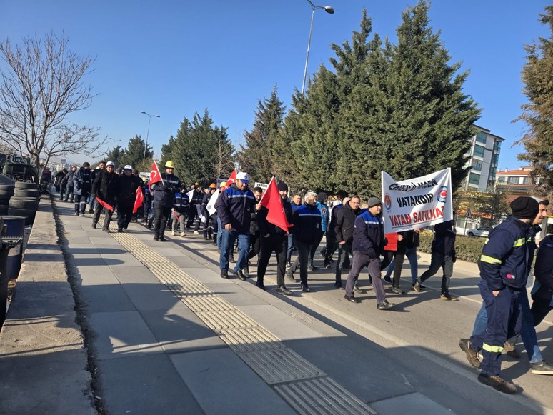 Çayırhan işçileri Ankara'ya yürüyor: 'Türkiye sesimizi duydu ama Bakanlık duymadı' - Resim : 1