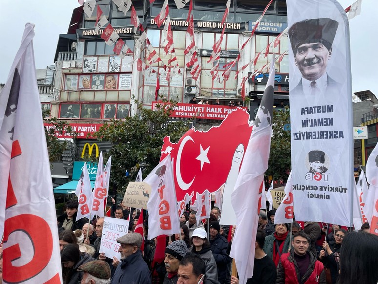 Türk gençliği açılıma karşı yürüdü: Türkiye’yi Böldürtmeyiz! Yeni Açılıma Geçit Yok! - Resim : 5