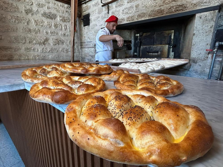 Yapımında 130 yıllık maya kullanılıyor! Zeytinburnu'nda üretiliyor - Resim : 3