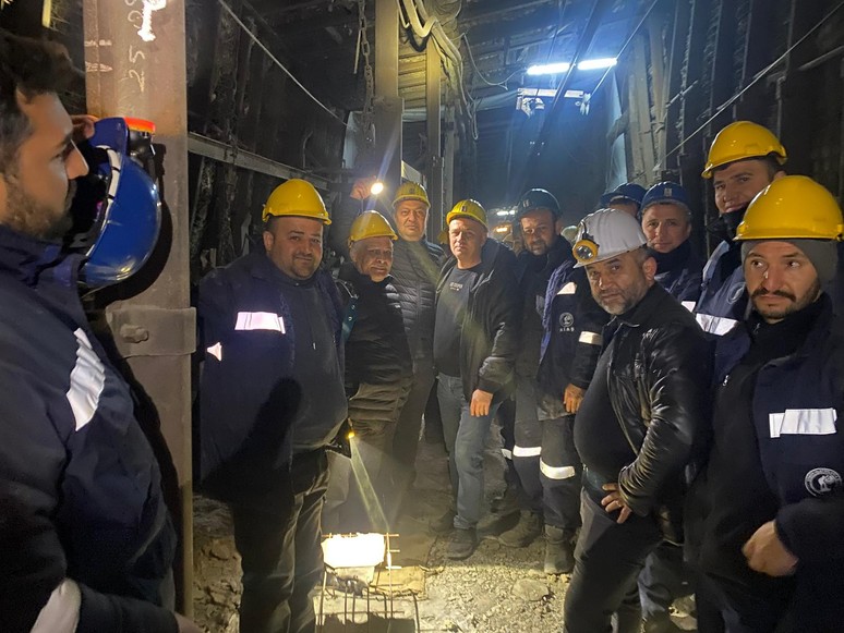 İhale süreci yarın başlıyor: Çayırhan işçileri kendini madene kapattı... ‘Öleceğiz vazgeçmeyeceğiz, varlık satışına hayır!’ - Resim : 4