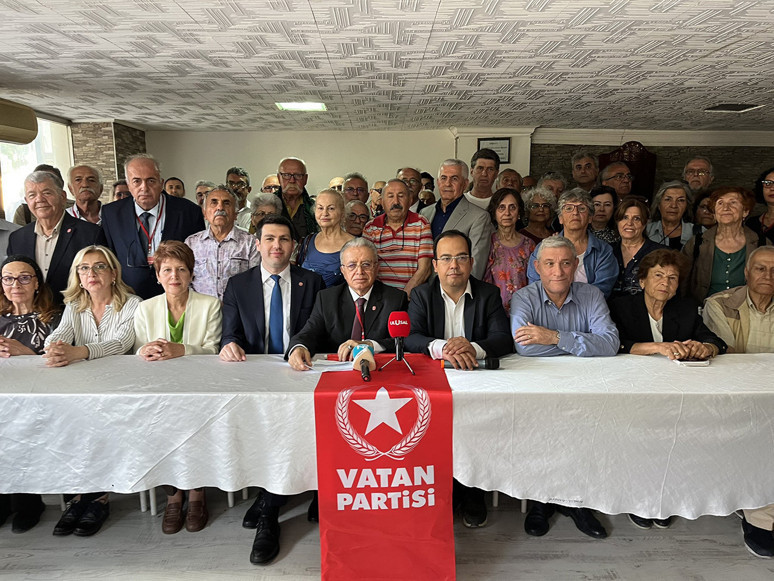 İzBB işçileri ‘eşit işe eşit ücret’ talebini bir kez daha haykırdı - Resim : 1