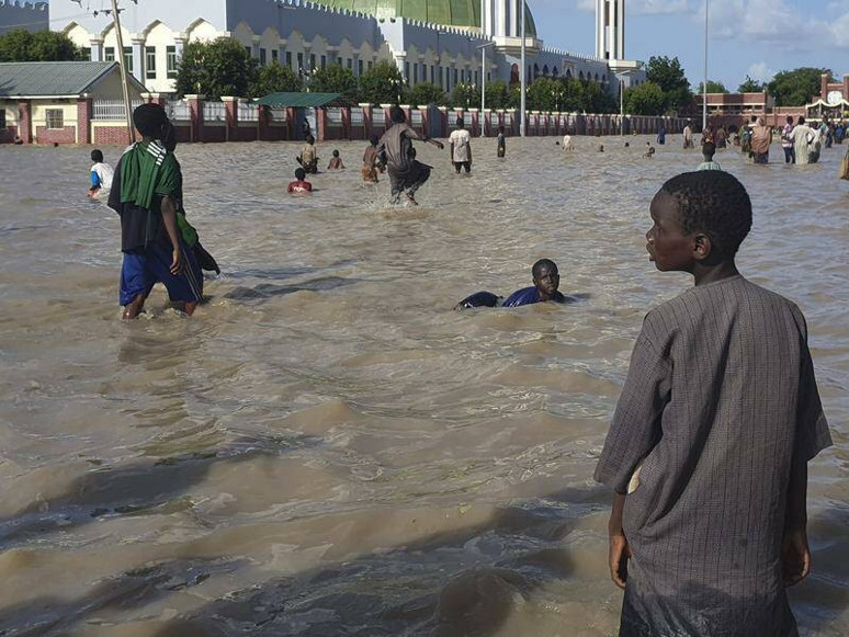 Afrika ülkesini sel felaketi vurdu: Can kaybı 200'ü geçti - Resim : 1