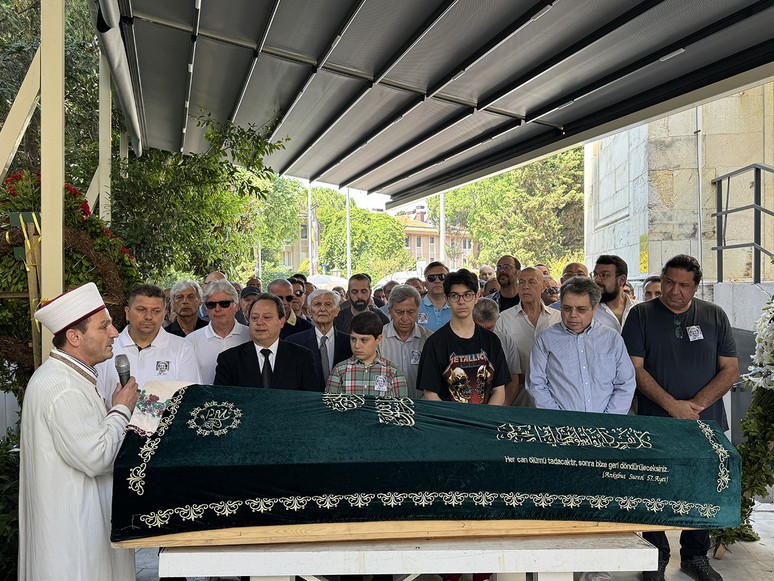 Türk edebiyatının ‘Mona Roza’sı Muazzez Akkaya Giray’a veda - Resim : 3
