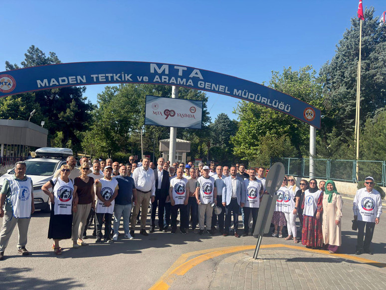 TÜRK-İŞ eylemlerine başladı! Grevin ayak sesleri - Resim : 2