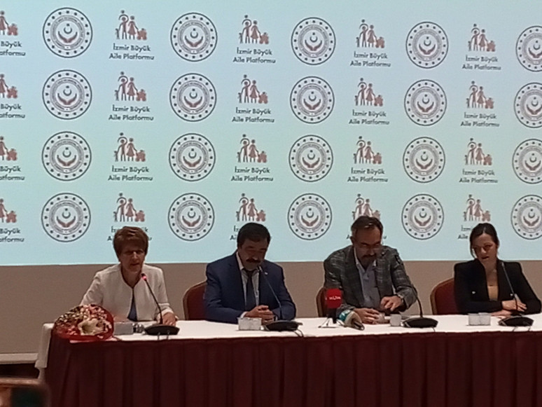 Cumhuriyet Kadınları Derneği şubeleri çok yoğun - Resim : 1