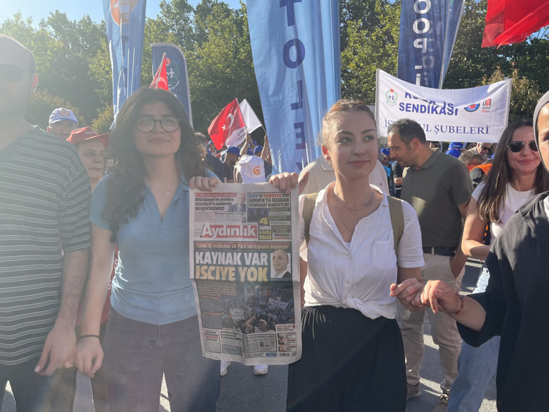 Konfederasyonlar, sendikalar, yüz binlerce emekçi ayakta! Üretiyoruz, büyütüyoruz hakkımızı alacağız - Resim : 6