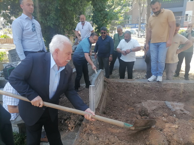 Sami Perinçek toprağa verildi - Resim : 1