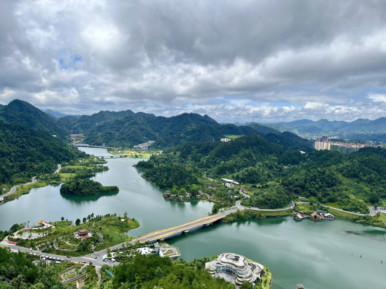 Guizhou Yeşil Dönüşüm Fuar Parkı: Sürdürülebilir Kalkınma ve Kültürel Tanıtım Modeli - Resim : 2