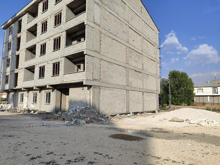 Ağrı'da Aile Sağlığı Merkezi'ni derenin kenarına taşıyacaklar! Hekimler ve vatandaş tepkili... - Resim : 2