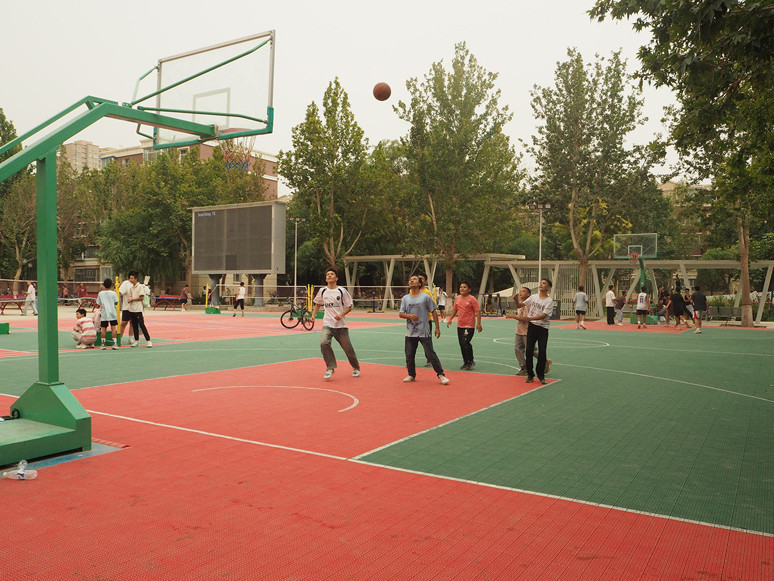 Eski şehrin kalbindeki sarı cami - Resim : 16