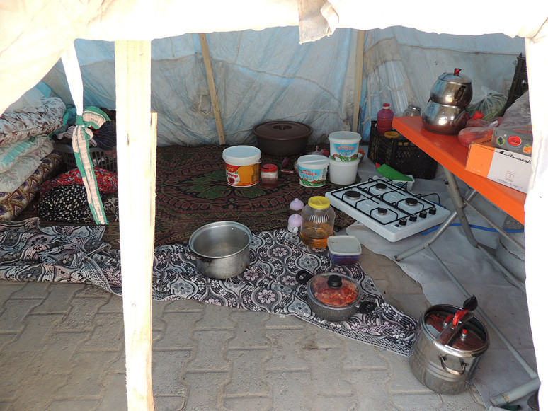 Mevsimlik işçinin tuvaleti bile yok - Resim : 4