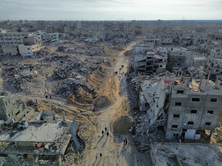 Dünya sapkın zenginlerin laboratuvarı mı? - Resim : 3