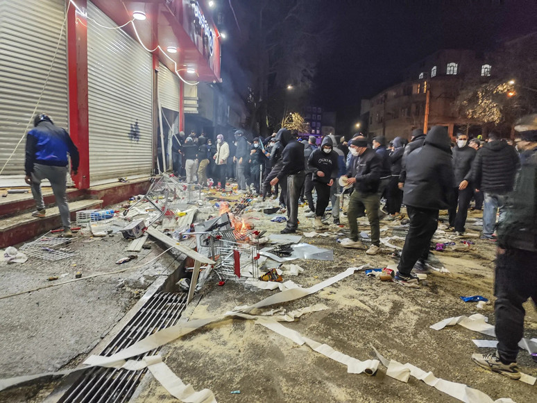 ‘Firavunlar en kibirli oldukları anda devrilirler’ - Resim : 1