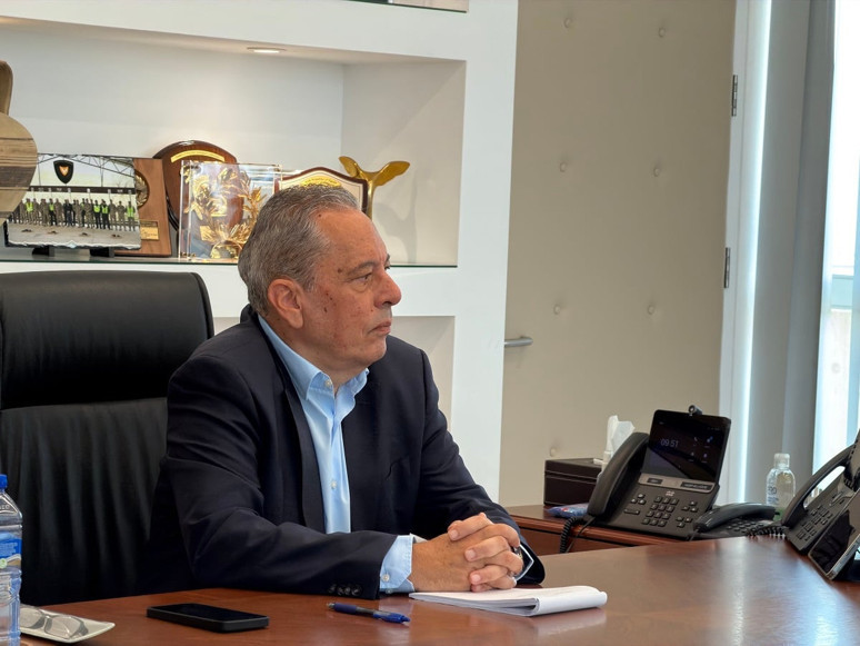 Yunan Ordusu'nun Kıbrıs'a uzun süreli konuşlanması hazırlığı - Resim : 1
