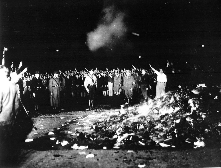 10 Mayıs 1933 - Resim : 2
