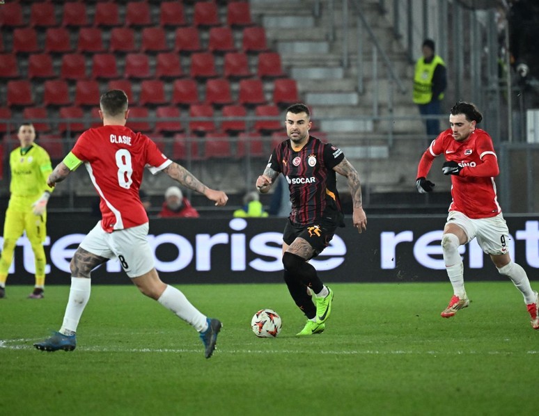 Galatasaray, AZ Alkmaar karşısında mucize arıyor! İşte maç öncesi muhtemel 11'ler - Resim : 1