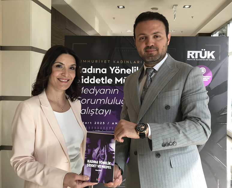 Şiddeti durdurmak mı seyretmek mi! - Resim : 1